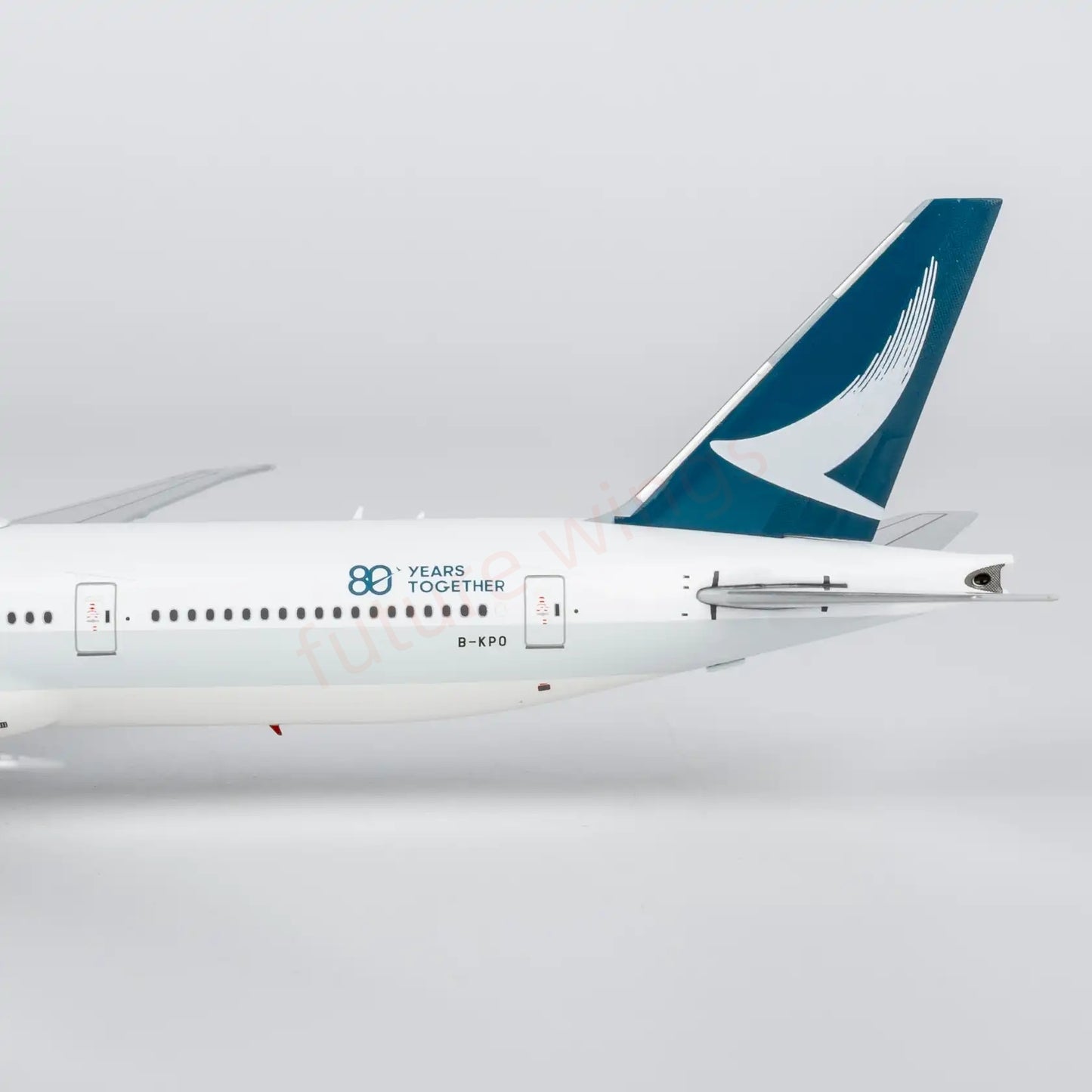 1:400 NG Models NG73108 Cathay Pacific B777-300ER B-KQO "80years" Aircraft Model+Free Tractor