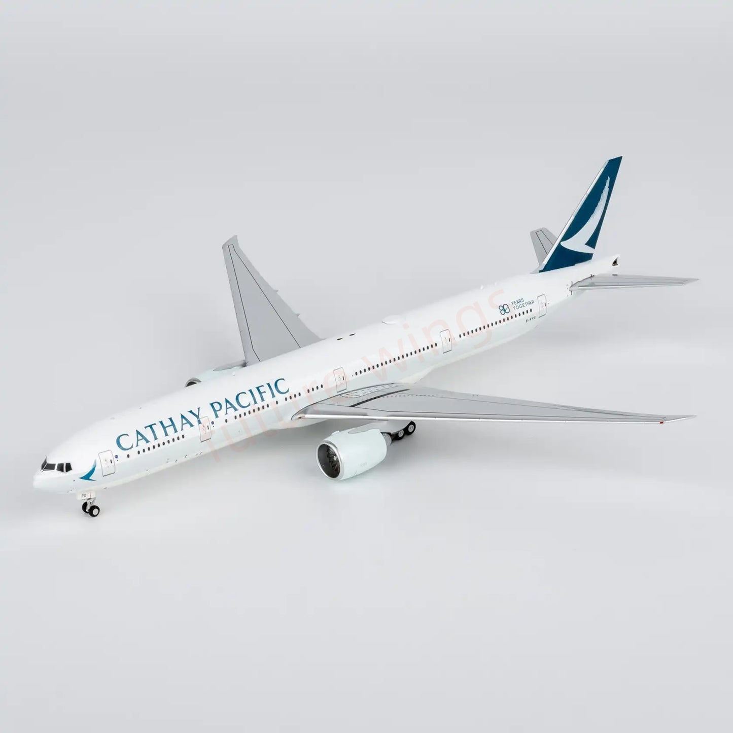 1:400 NG Models NG73108 Cathay Pacific B777-300ER B-KQO "80years" Aircraft Model+Free Tractor
