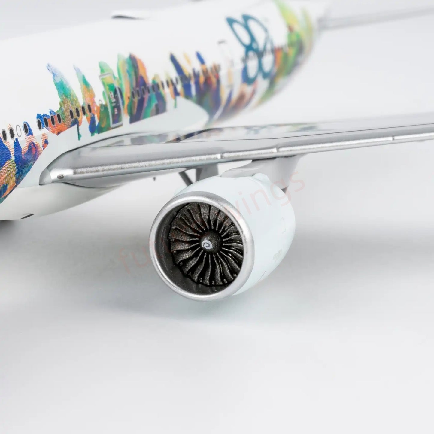 1:400 NG Models NG73110 Cathay Pacific B777-300ER B-KQU "80years" Aircraft Model+Free Tractor