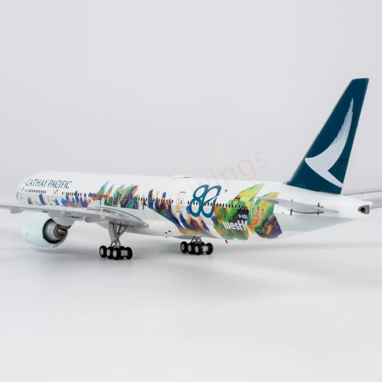 1:400 NG Models NG73109 Cathay Pacific B777-300ER B-KQU "80years" "Luxury Package" Aircraft Model+Free Tractor