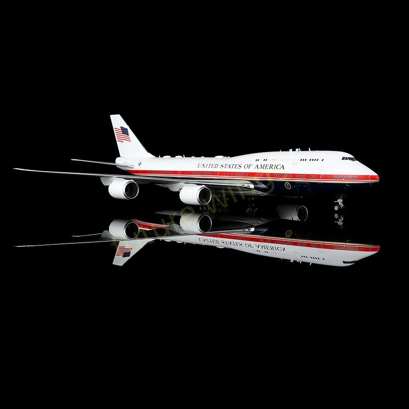 1:200 SQ Wings L2418 USAF B747-8 "Air Force One" Diecast Aircraft Model