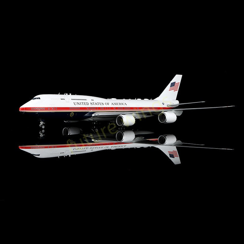 1:200 SQ Wings L2418 USAF B747-8 "Air Force One" Diecast Aircraft Model