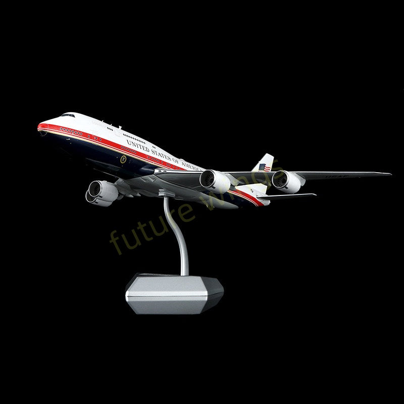 1:200 SQ Wings L2418 USAF B747-8 "Air Force One" Diecast Aircraft Model