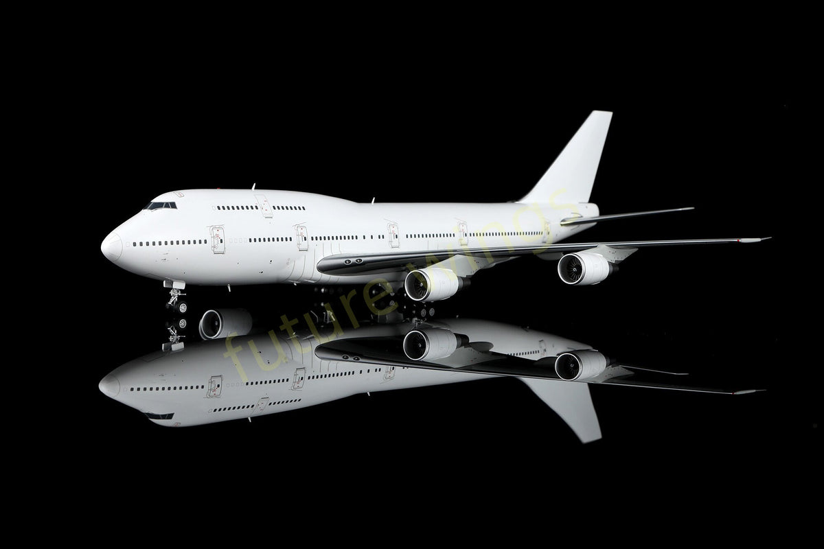 1:200 SQ Wings B747-300 Blank Aircraft Model With Stand