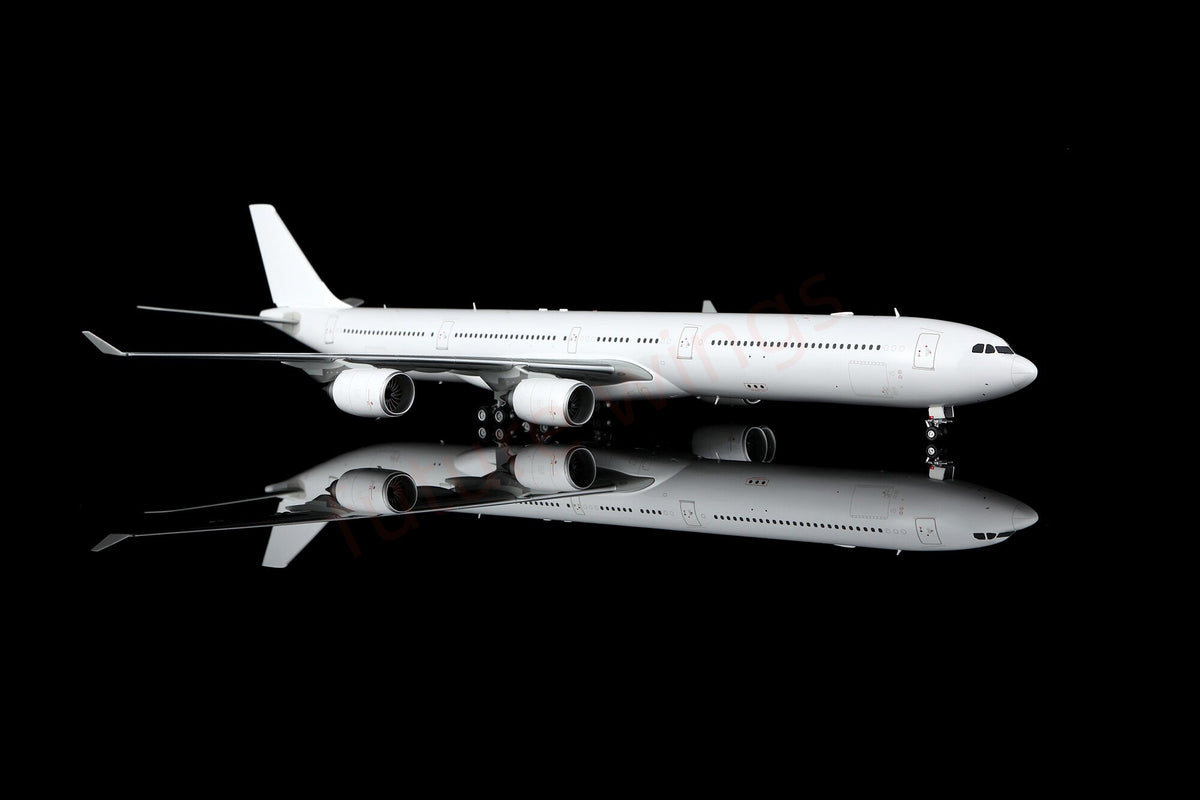 1:200 SQ Wings A340-600 Blank Aircraft Model With Stand