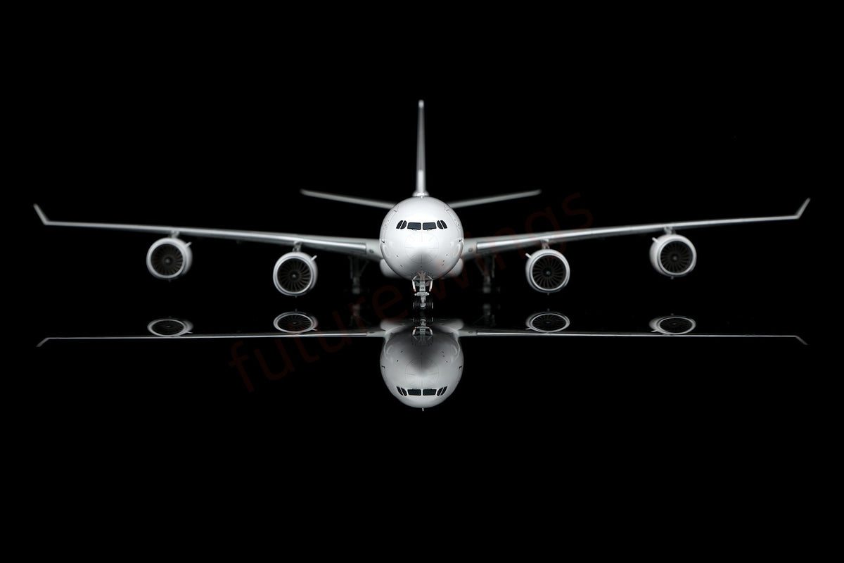 1:200 SQ Wings A340-500 Blank Aircraft Model With Stand