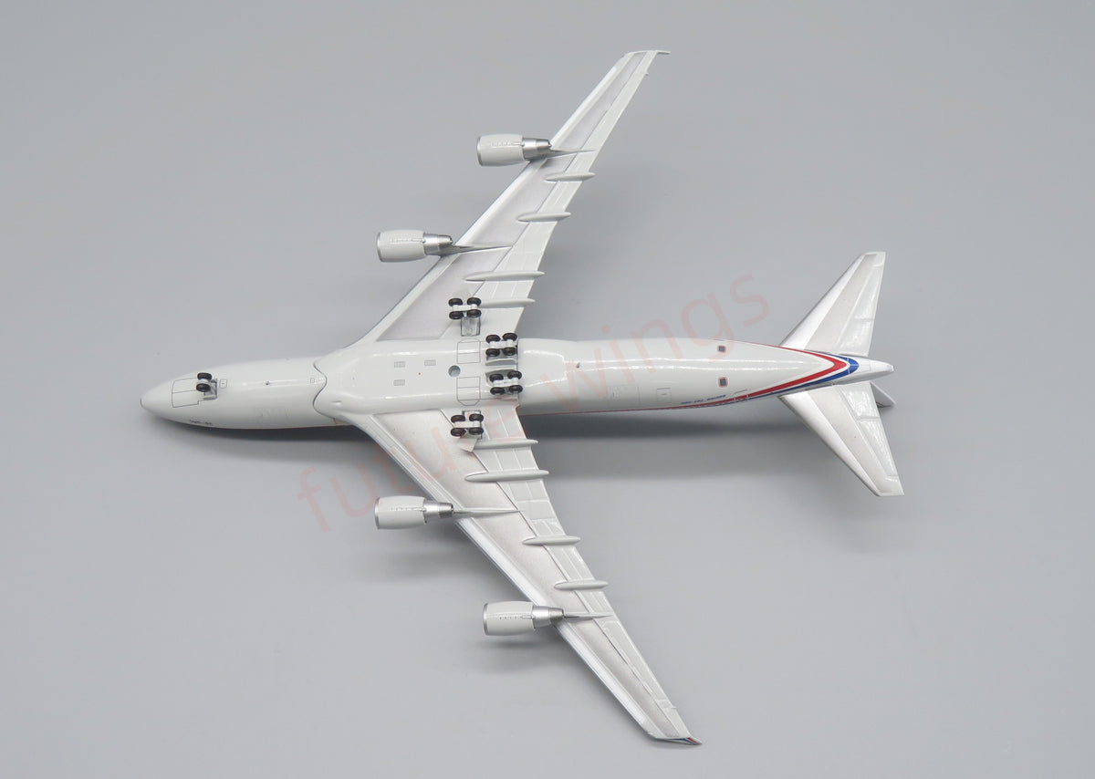1:400 Apollo China Airlines B747-400 B-1866 Aircraft Model+Free Tractor
