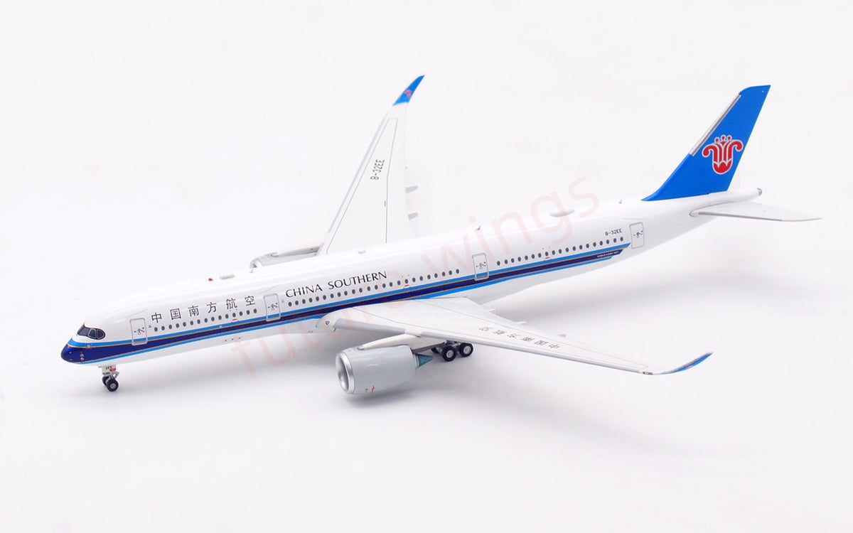 1:400 Aviation400 China Southern Airlines A350-900 B-32EE Aircraft Model+Free Tractor and Stand