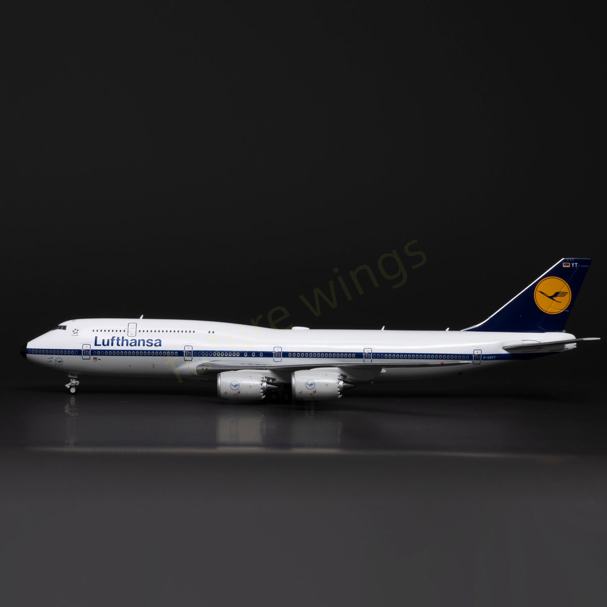 1:400 YY Wings Lufthansa Airlines B747-8 D-ABYT Aircraft Model+Free Tractor