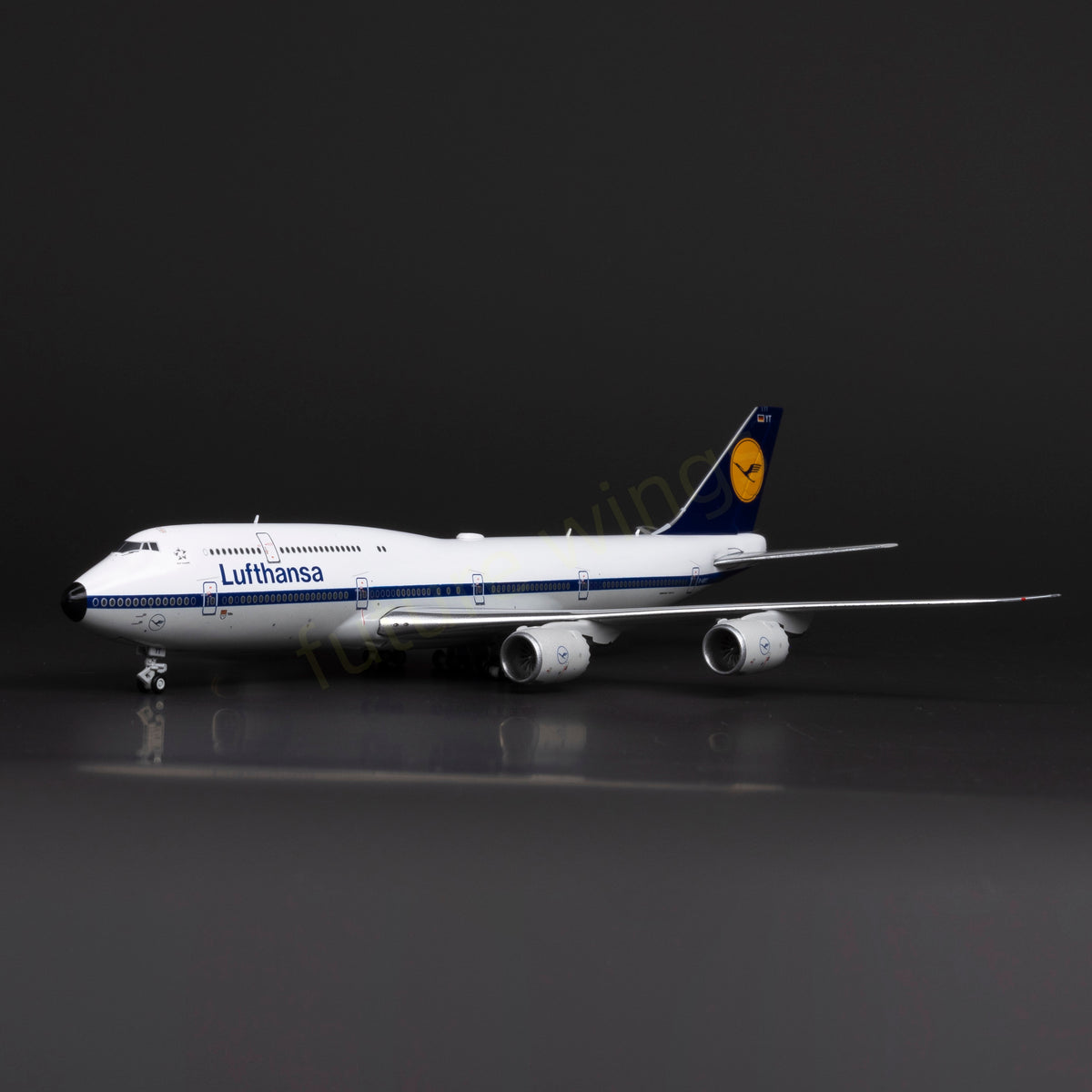 1:400 YY Wings Lufthansa Airlines B747-8 D-ABYT Aircraft Model+Free Tractor