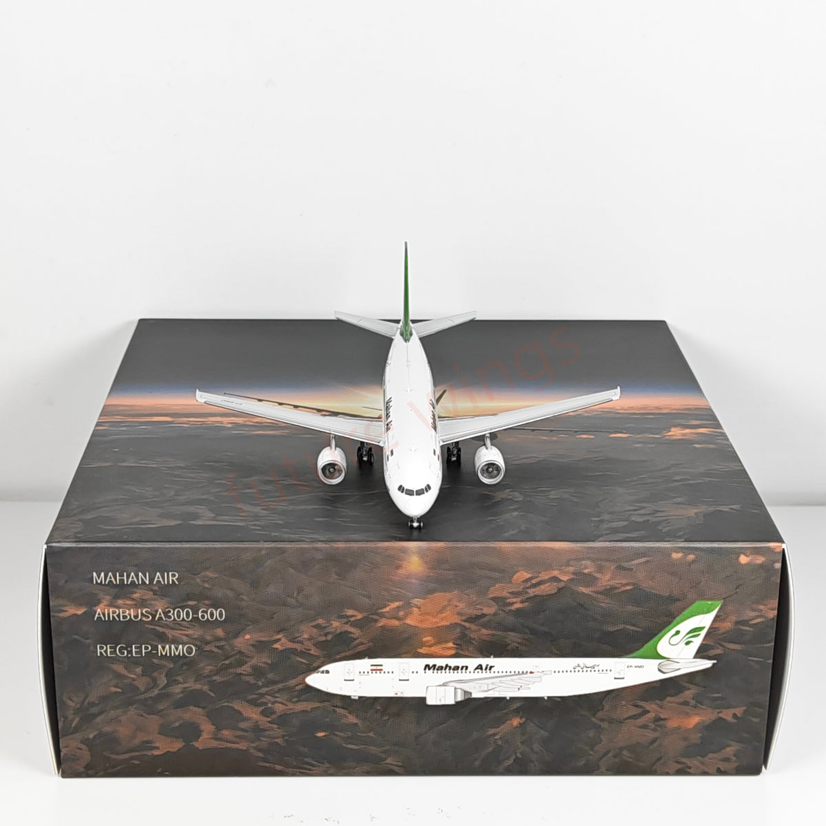 1:400 Yu Model  Mah**** A300-600 EP-MMO Aircraft Model+Free Tractor