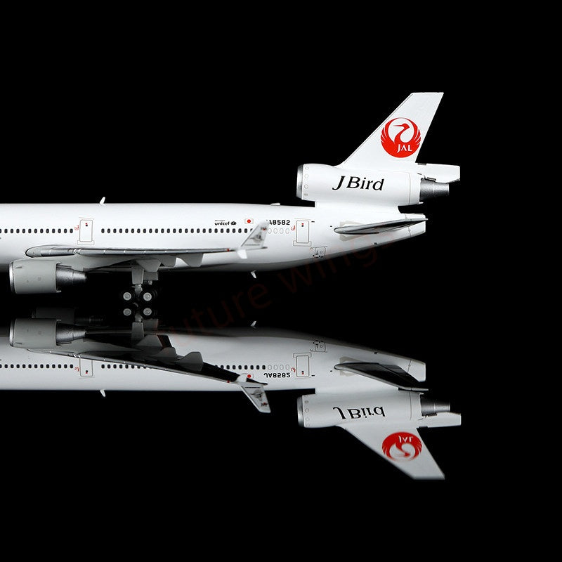 1:400 HX Models Japan Airlines JAL MD-11 JA8580 A8589 Aircraft Model+Free Tractor