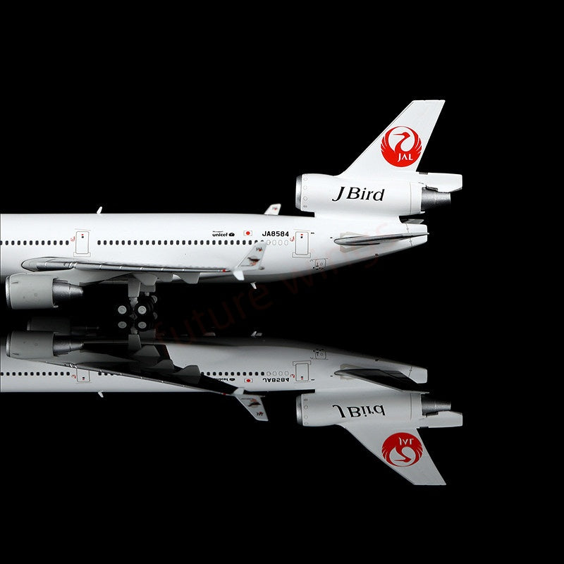 1:400 HX Models Japan Airlines JAL MD-11 JA8580 A8589 Aircraft Model+Free Tractor