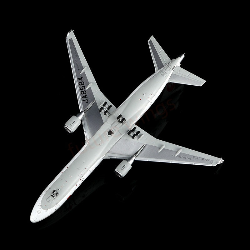 1:400 HX Models Japan Airlines JAL MD-11 JA8580 A8589 Aircraft Model+Free Tractor