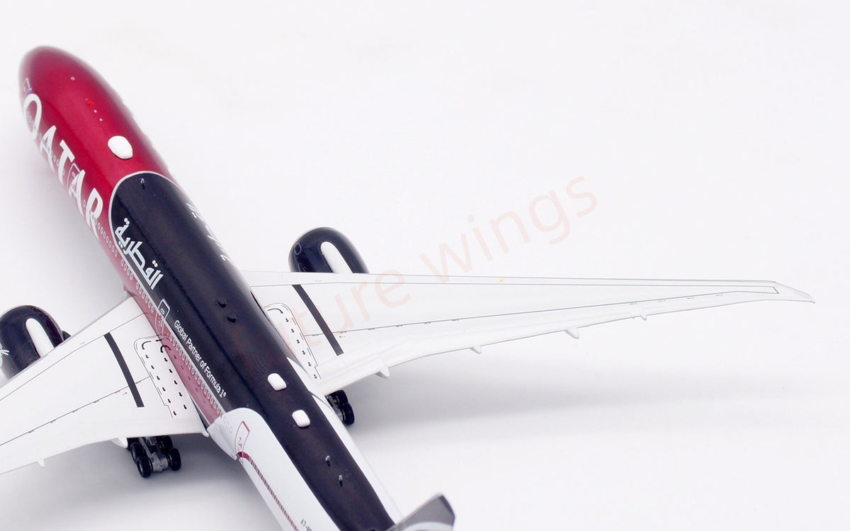 1:400 Aviation400 Qatar Airways B777-300ER A7-BEG Aircraft Model Free Tractor+Stand