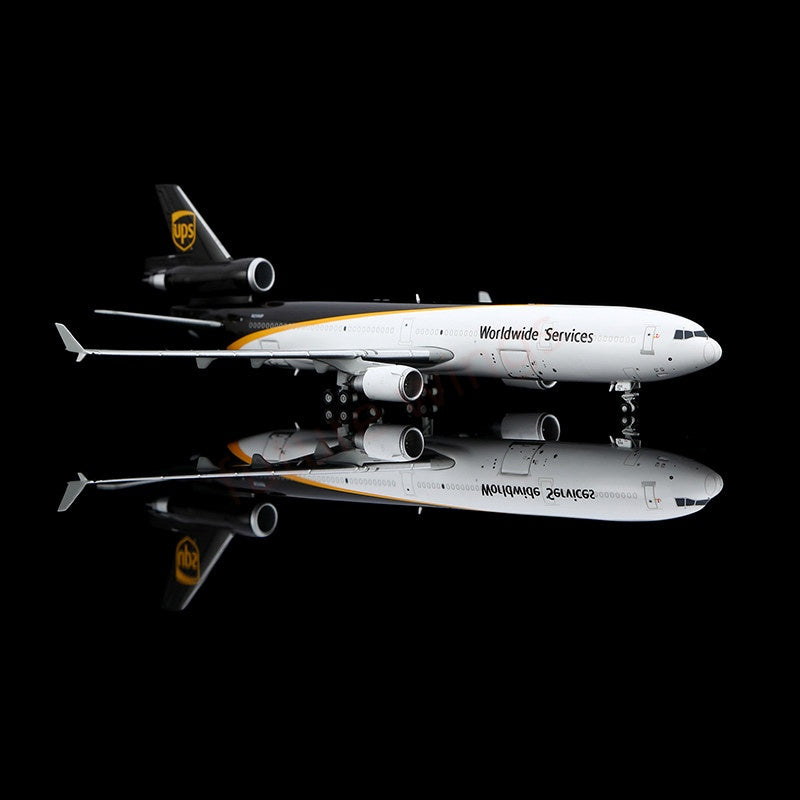 1:400 YY Wings UPS Douglas MD-11 N259UP Aircraft Model+Free Tractor