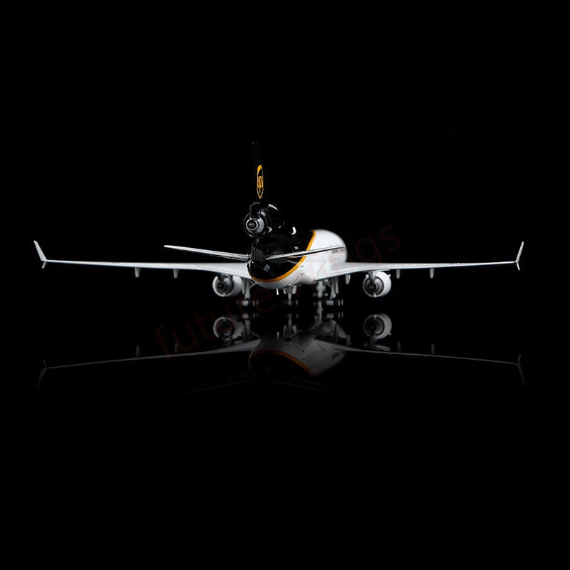 1:400 YY Wings UPS Douglas MD-11 N259UP Aircraft Model+Free Tractor