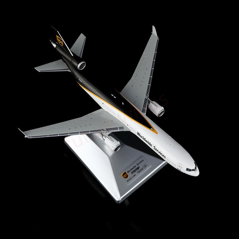 1:400 YY Wings UPS Douglas MD-11 N259UP Aircraft Model+Free Tractor
