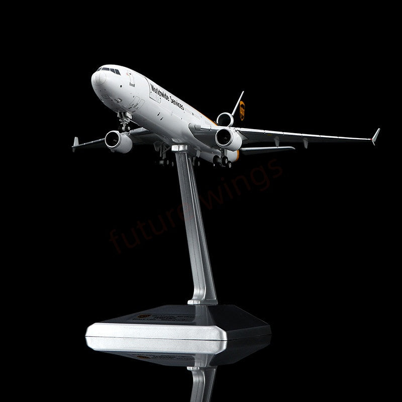 1:400 YY Wings UPS Douglas MD-11 N259UP Aircraft Model+Free Tractor