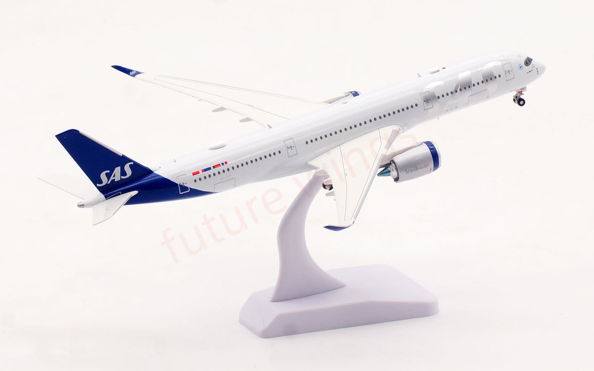 1:400 Aviation400 SAS A350-900 SE-RSF Aircraft Model+Free Tractor and Stand