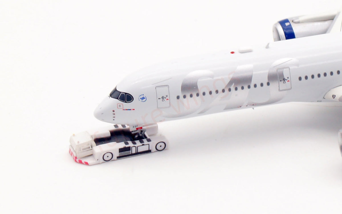 1:400 Aviation400 SAS A350-900 SE-RSF Aircraft Model+Free Tractor and Stand