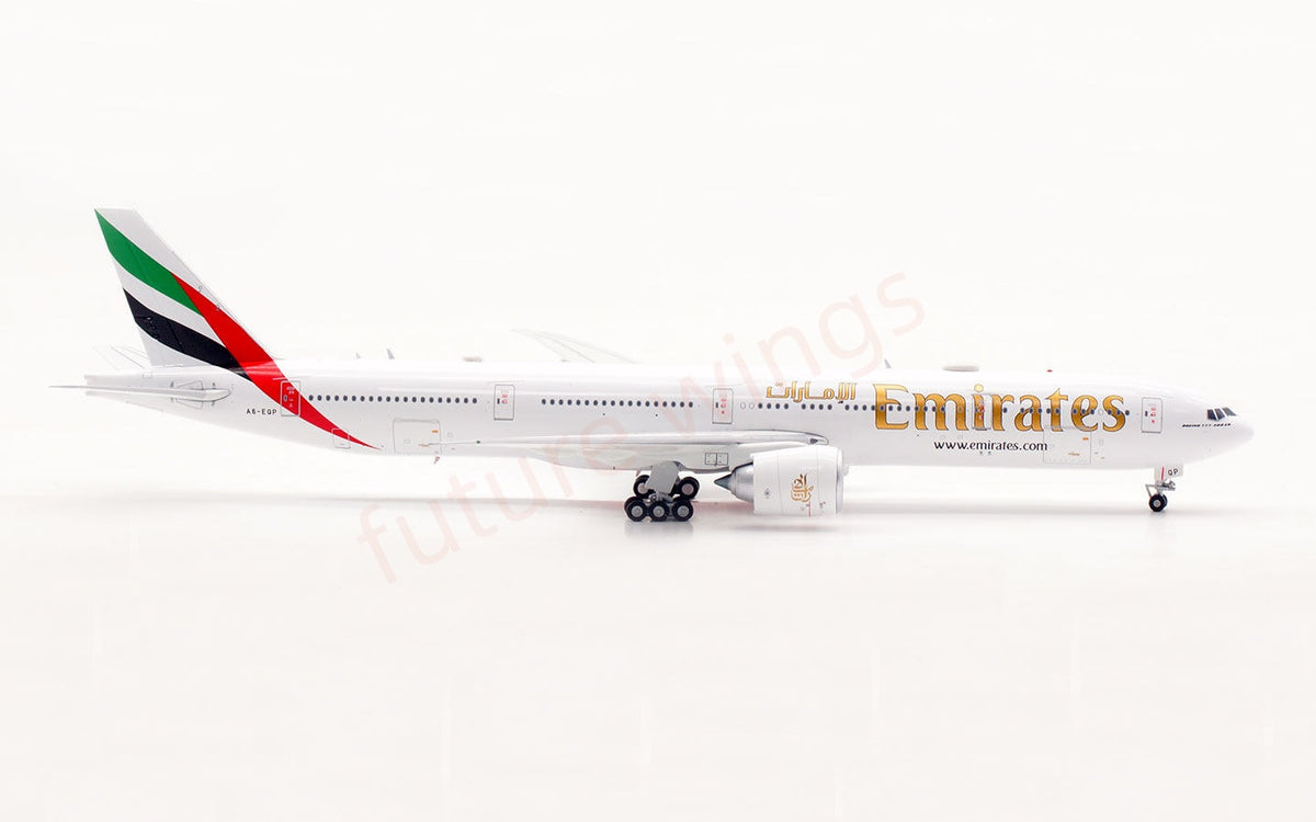 1:400 Aviation400 Emirates Airways B777-300ER A6-EQP Aircraft Model Free Tractor+Stand