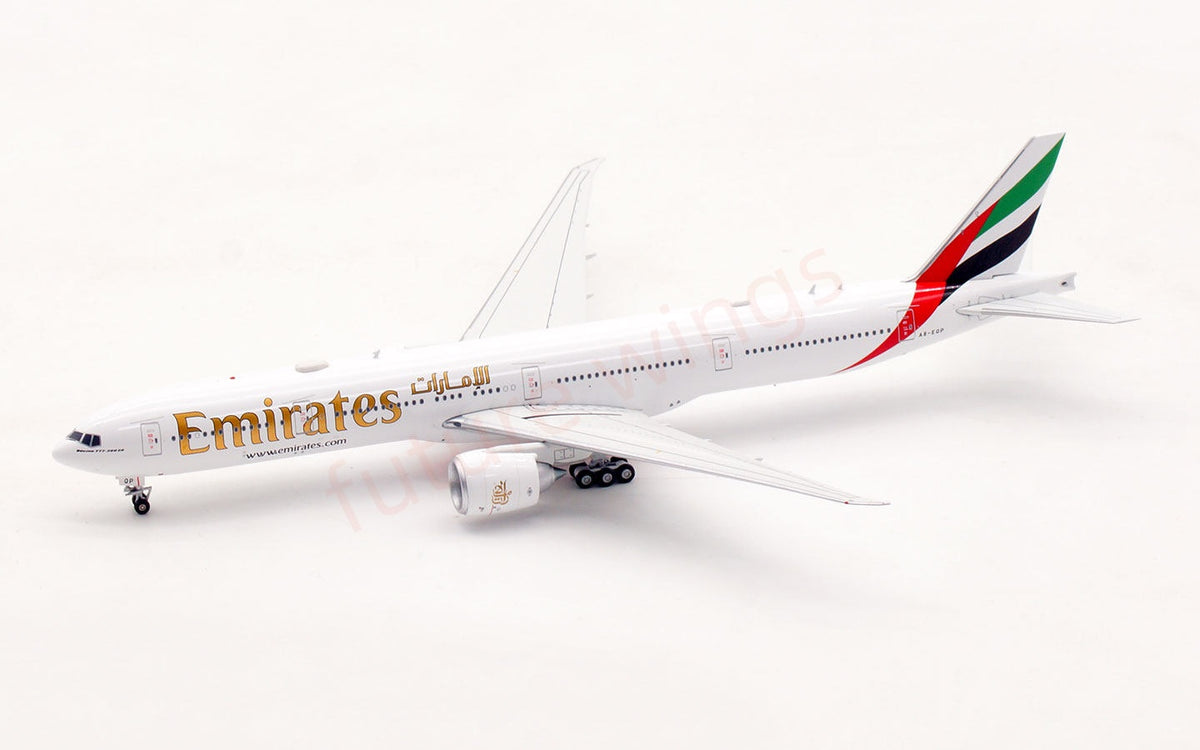 1:400 Aviation400 Emirates Airways B777-300ER A6-EQP Aircraft Model Free Tractor+Stand