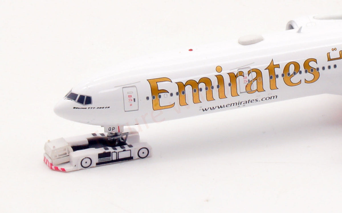 1:400 Aviation400 Emirates Airways B777-300ER A6-EQP Aircraft Model Free Tractor+Stand