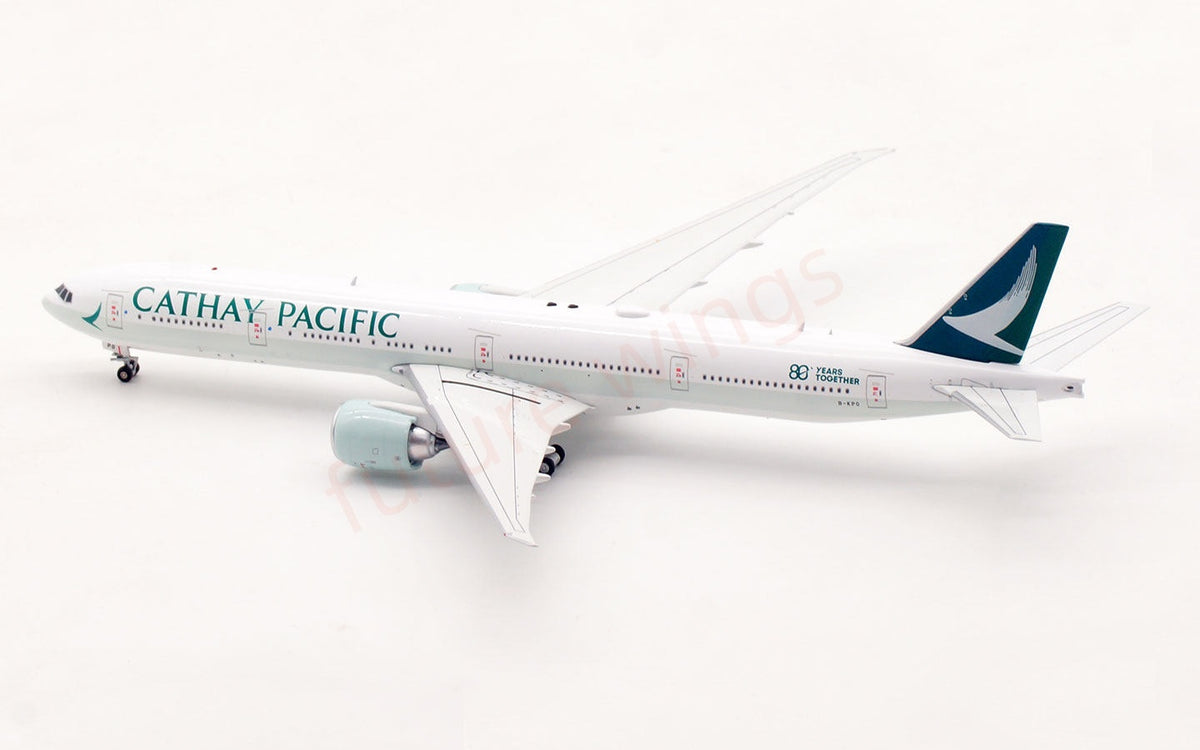 1:400 Aviation400 Cathay Pacific B777-300ER B-KPO Aircraft Model Free Tractor+Stand