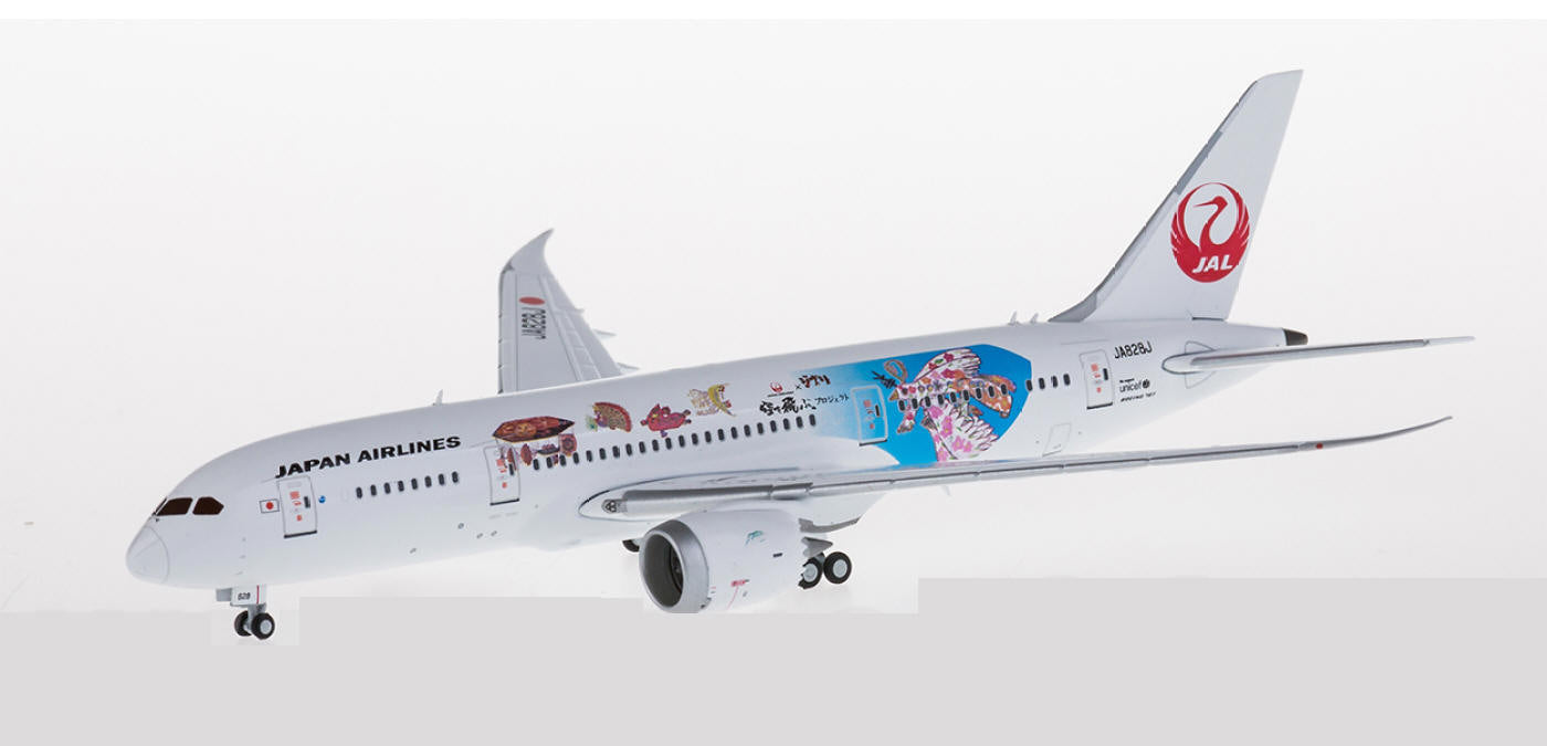 1:400 JC Wings XX4117 Japan Airlines Boeing 787-8 JA828J+Free Tractor