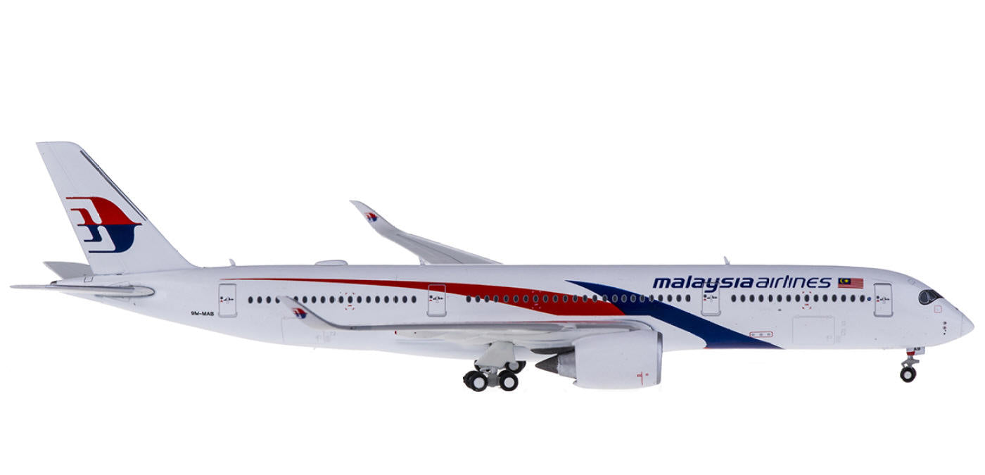 1:400 Geminijets GJMAS1742 Malaysia Airlines Airbus A350-900 9M-MAB+Free Tractor