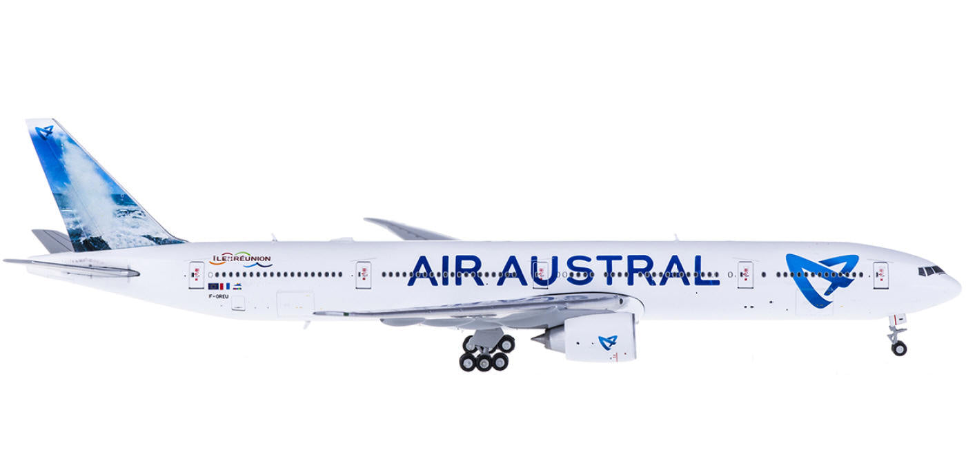 1:400 JC Wings XX4686 Air Austral Boeing 777-300ER F-OREU+Free Tractor