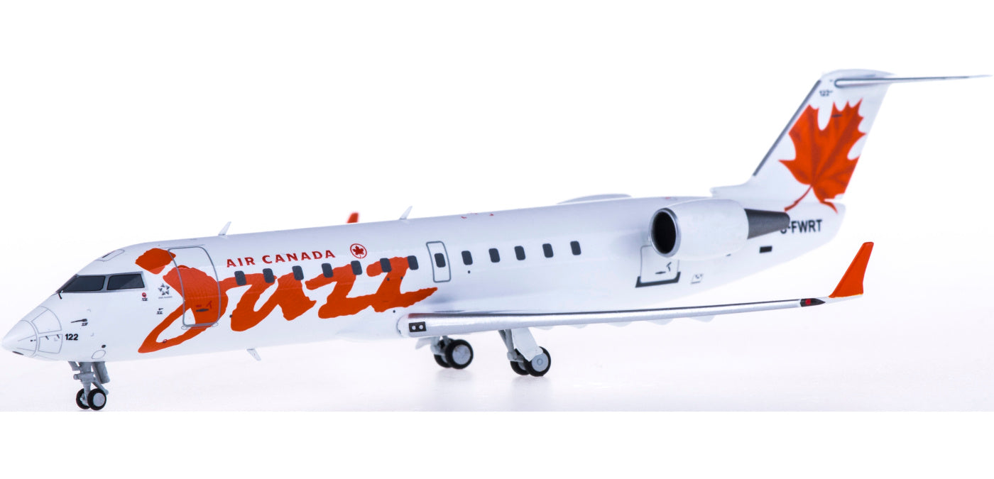 1:200 NG Models NG51007 Air Canada Bombardier CRJ100 C-FWRT