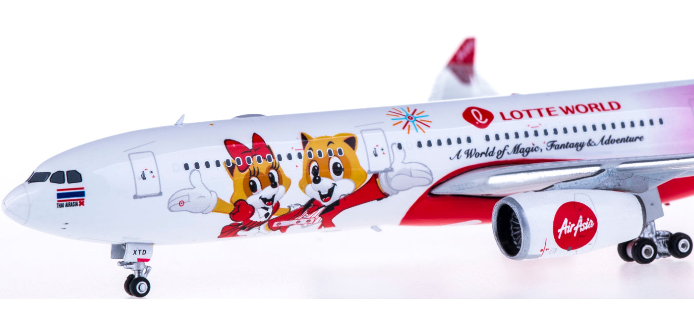 1:400 Phoenix PH04234 AirAsia Airbus A330-300 HS-XTD+Free Tractor