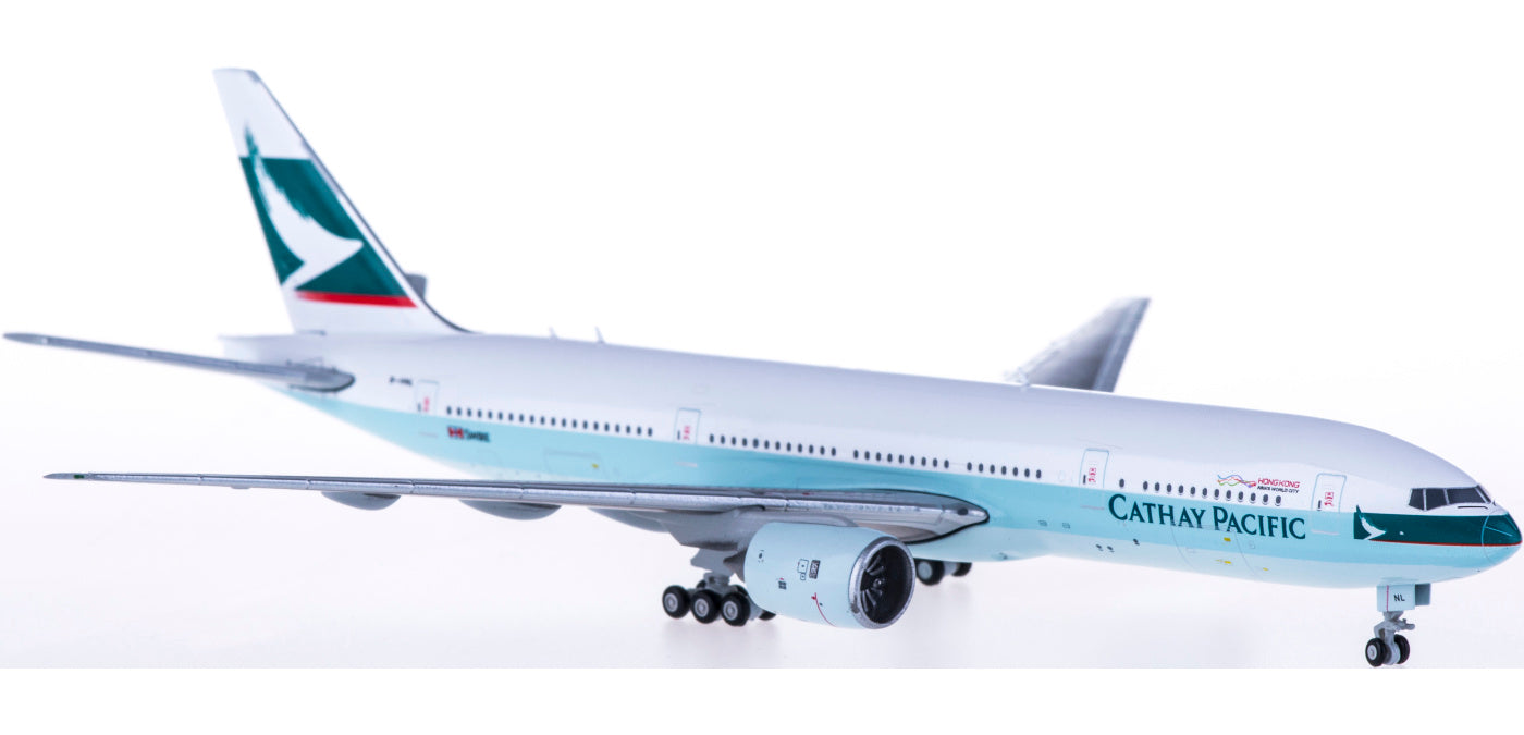 1:400 JC Wings EW4772005 Cathay Pacific Boeing 777-200 B-HNL Free Tractor+Stand