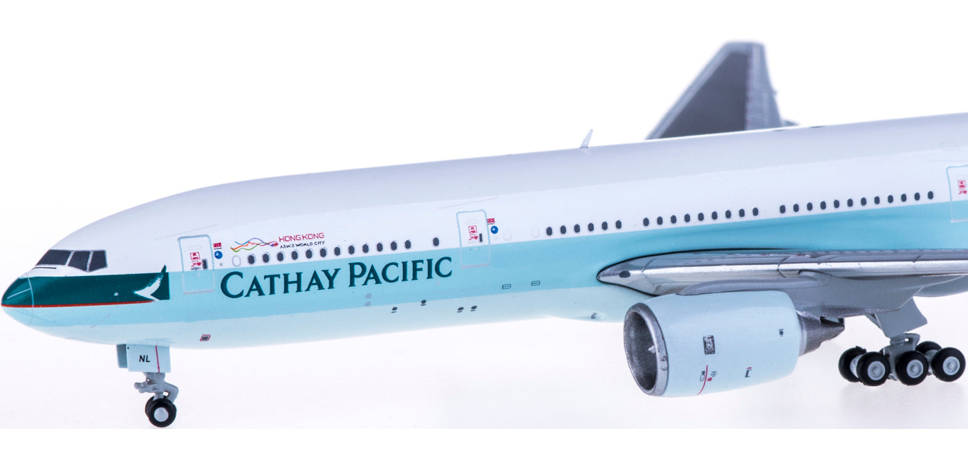1:400 JC Wings EW4772005 Cathay Pacific Boeing 777-200 B-HNL Free Tractor+Stand