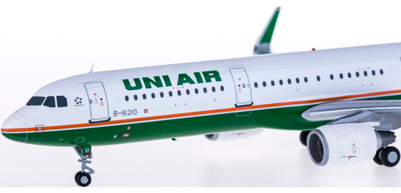 1:200 JC Wings LH2096 UNI Air Airbus A321 B-16210
