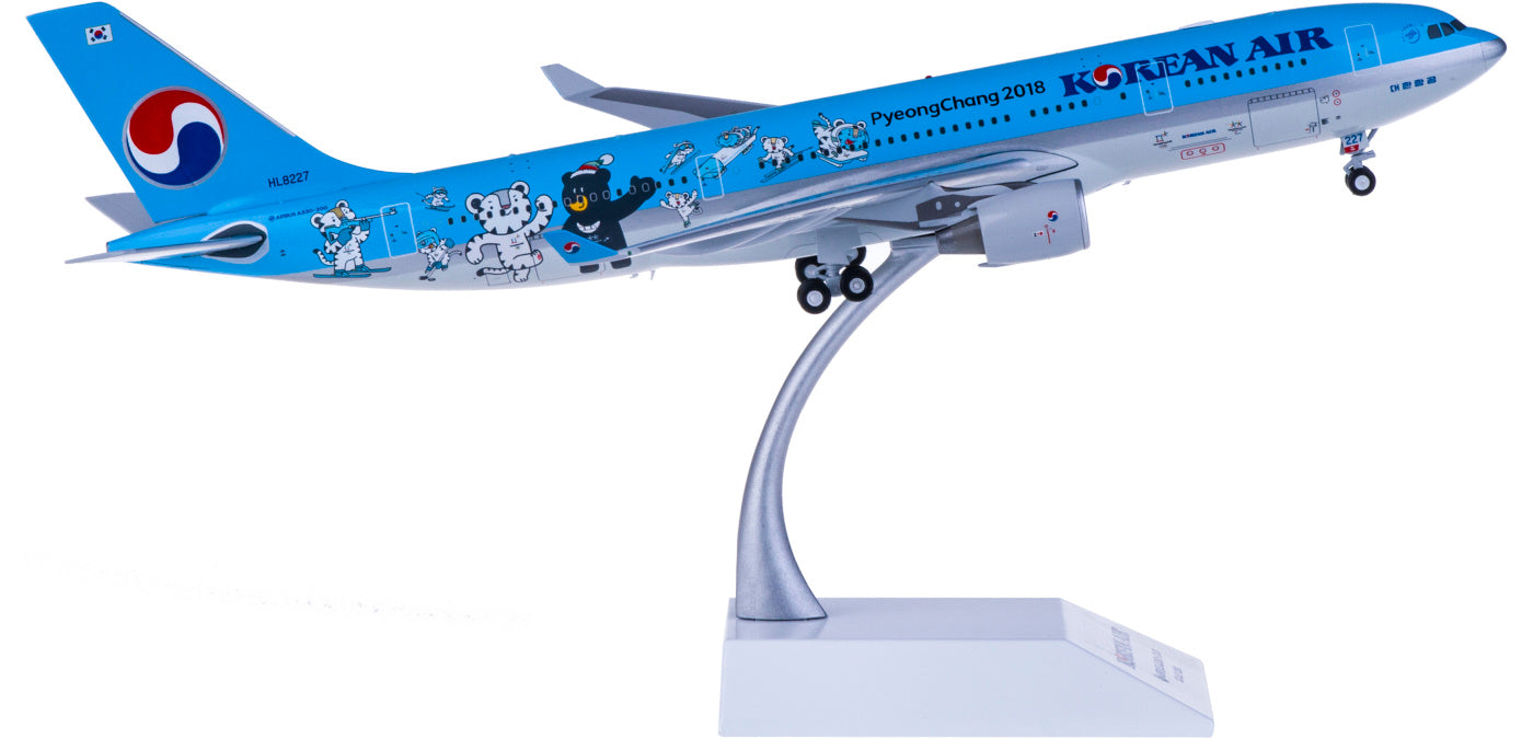 1:200 JC Wings EW2332001 Korean Air Airbus A330-200 HL8227