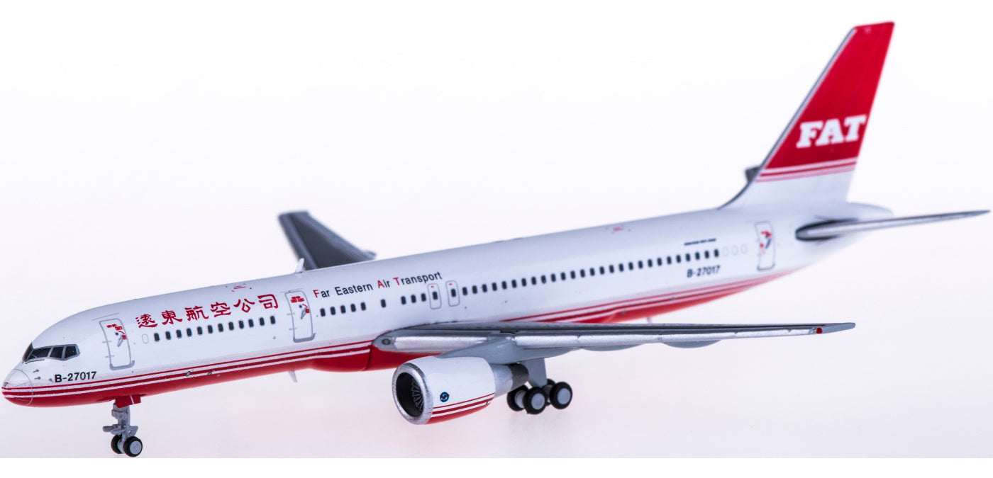 1:400 JC Wings EW4752003 FAT Boeing 757-200 B-27017 Free Tractor+Stand