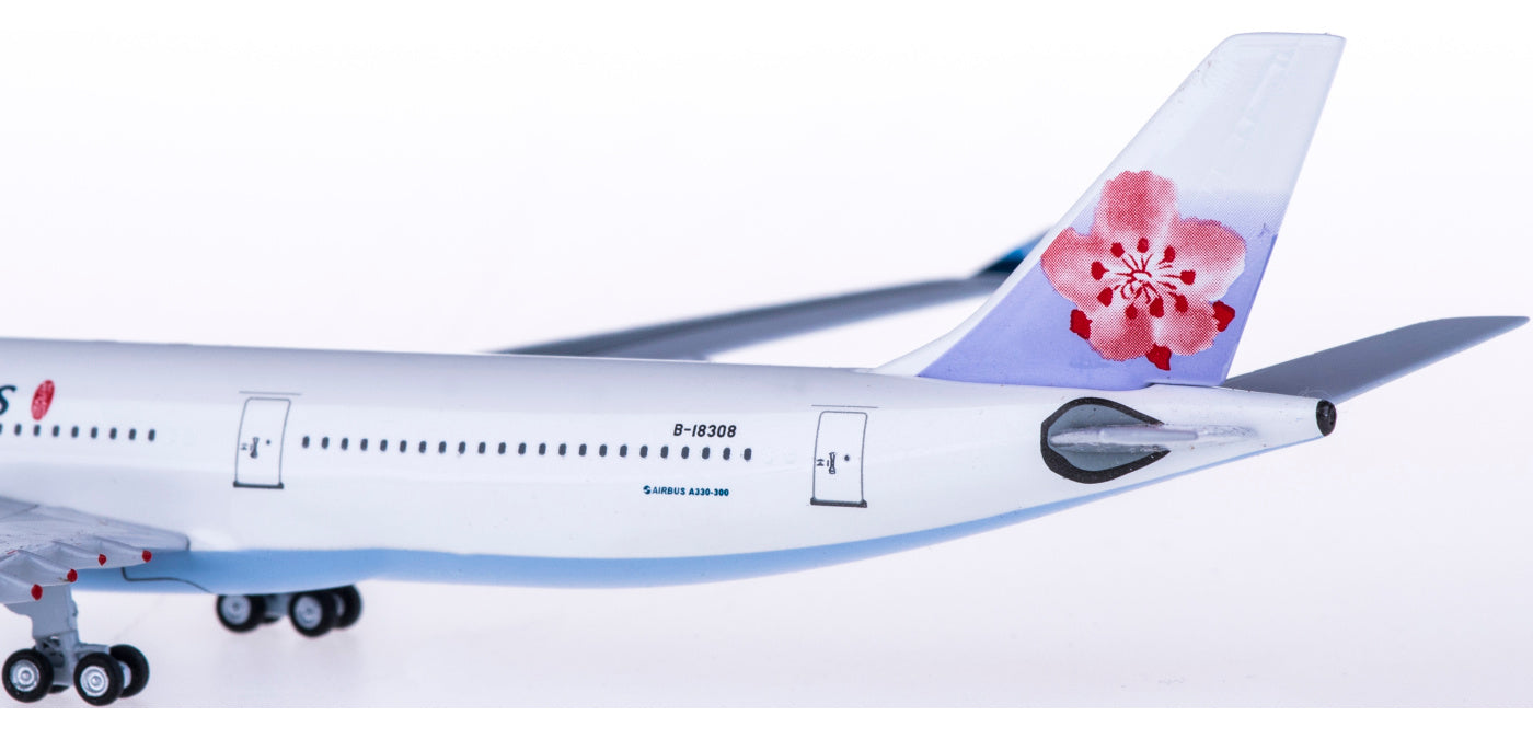 (Rare)1:400 AeroClassics AC4B18308 China Airlines Airbus A330-300 B-18308+Free Tractor