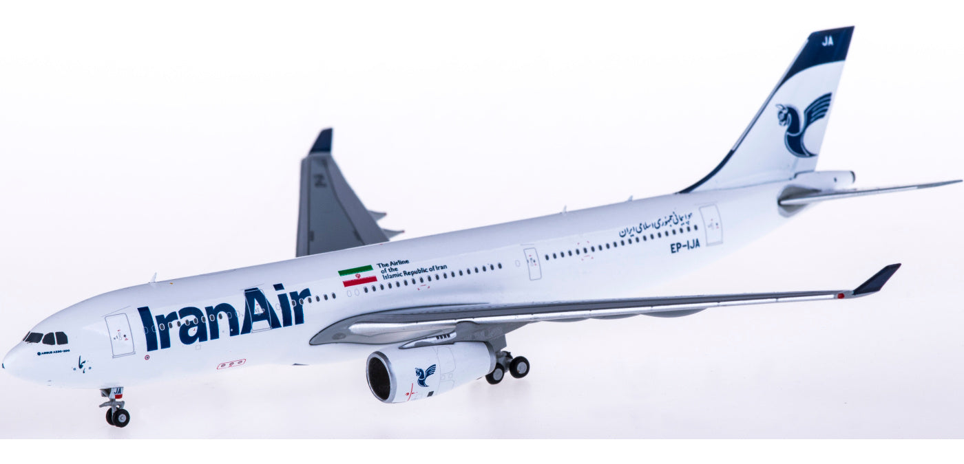 1:400 Geminijets GJIRA1652 Iran Air Airbus A330-200 EP-IJA+Free Tractor