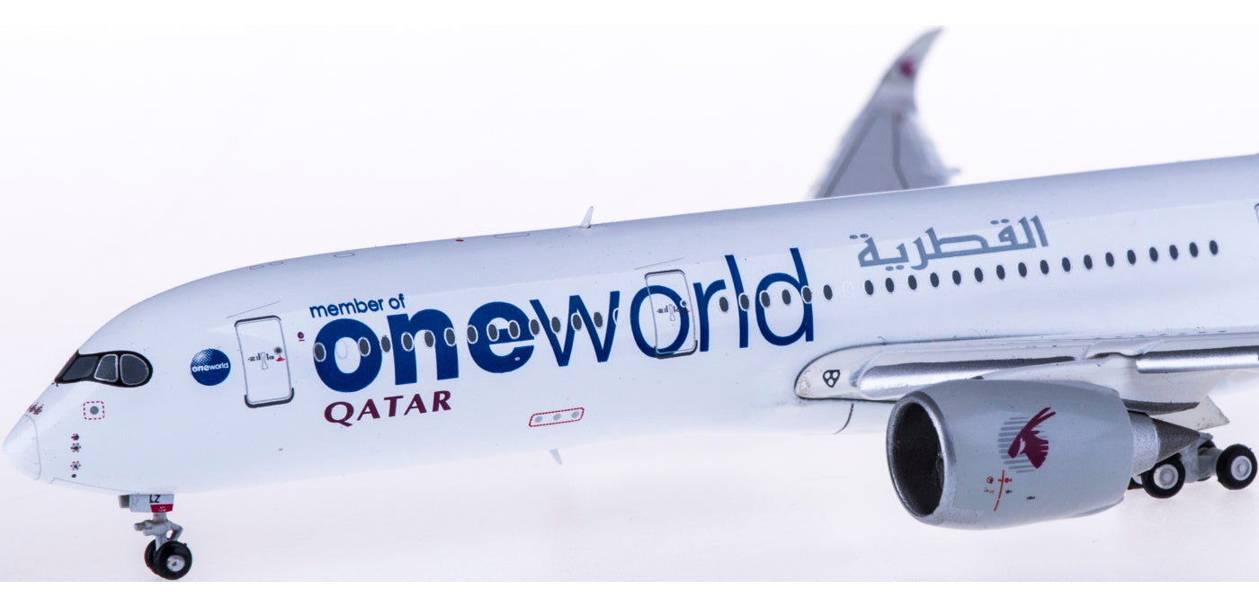 1:400 JC WingsXX4047A Qatar Airways Airbus A350-900 A7-ALZ "Flaps Down"Aircraft Model Free Tractor+Stand