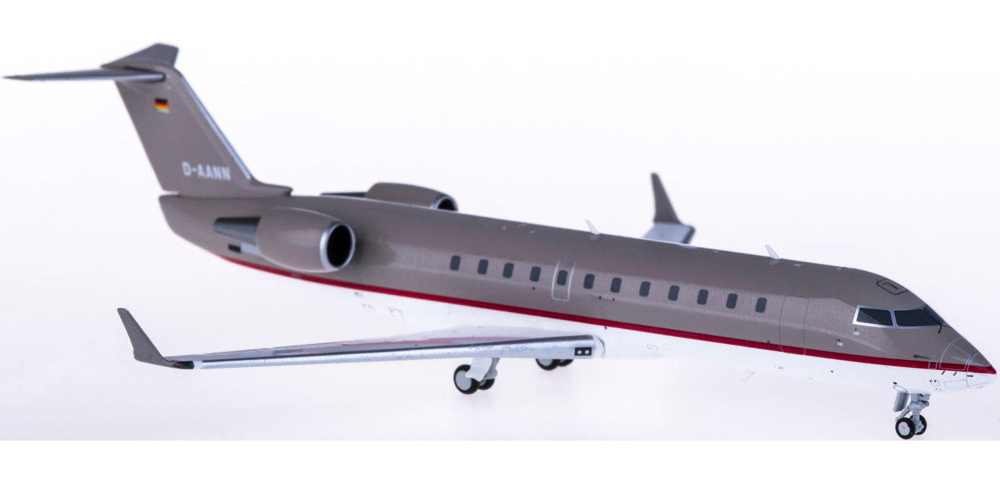 1:200 NG Models NG52025 ExecuJet Bombardier CRJ200 D-AANN