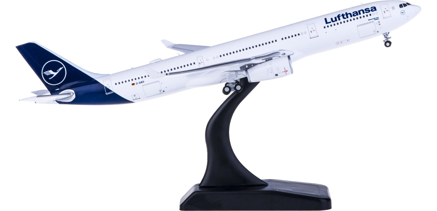 1:400 Geminijets GJDLH1831 Lufthansa Airlines Airbus A330-300 D-AIKO Free Tractor+Stand