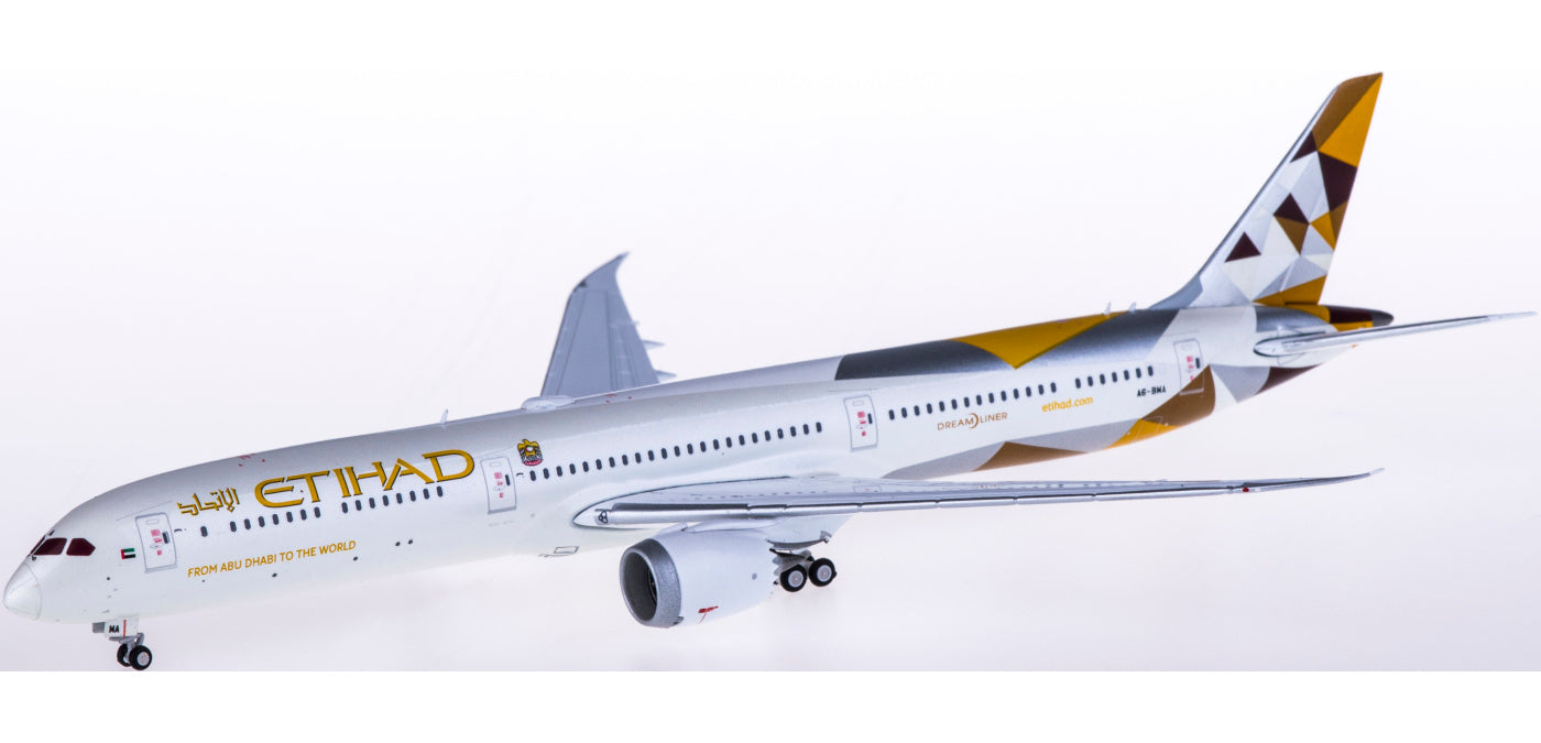 1:400 Geminijets GJETD1846 Etihad Airways Boeing 787-10 A6-BMA Free Tractor+Stand