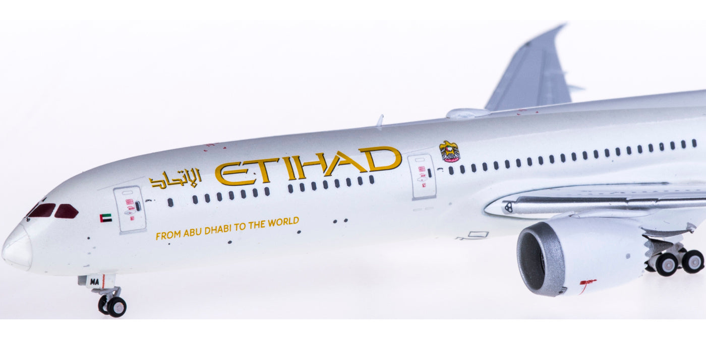 1:400 Geminijets GJETD1846 Etihad Airways Boeing 787-10 A6-BMA Free Tractor+Stand