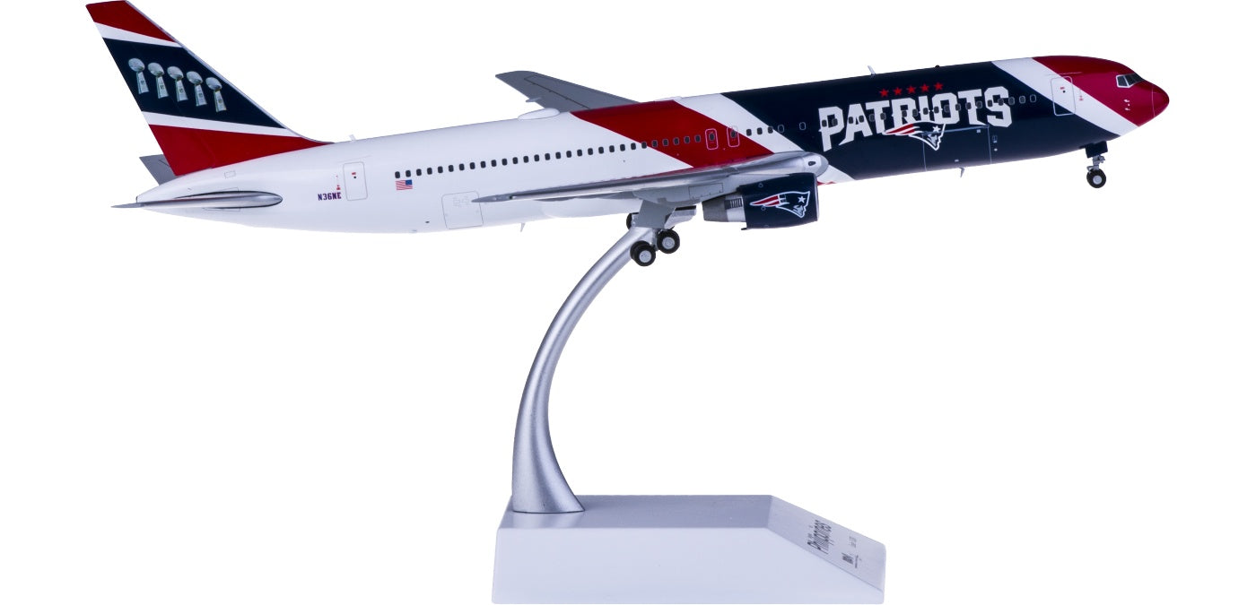 1:200 JC Wings PX2193 New England Patriots Boeing 767-300ER N36NE