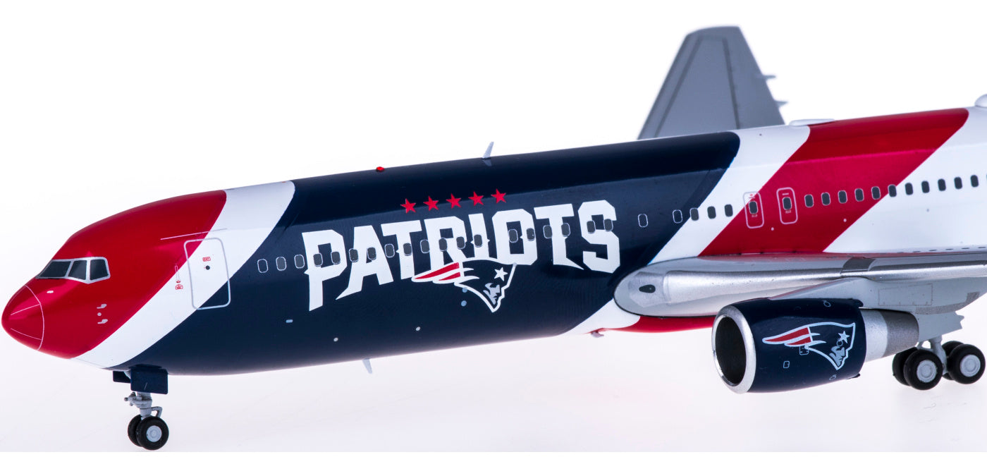 1:200 JC Wings PX2193 New England Patriots Boeing 767-300ER N36NE