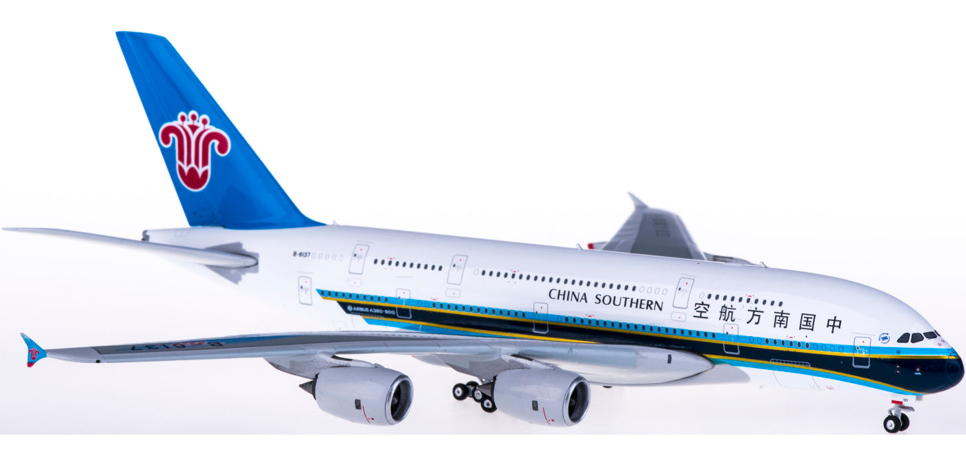 1:400 Phoenix PH11535 China Southern Airlines Airbus A380 B-6137+Free Tractor