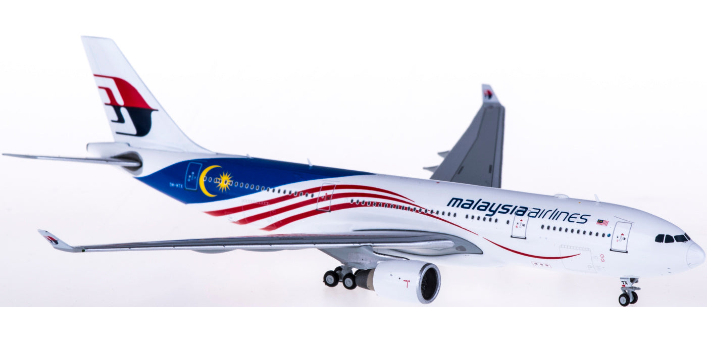 1:400 JC Wings LH4106 Malaysia Airlines Airbus A330-200 9M-MTX Free Tractor+Stand